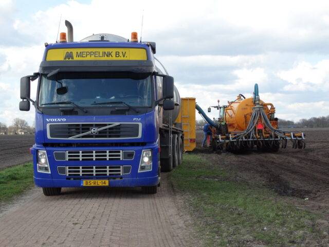Foto 1 van het album Mest transport